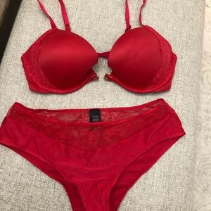 Victoria’s Secret bra and panties set